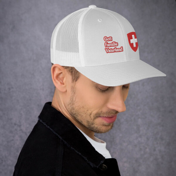 Gott Familie Vaterland Schweiz Trucker Hat - Image 2