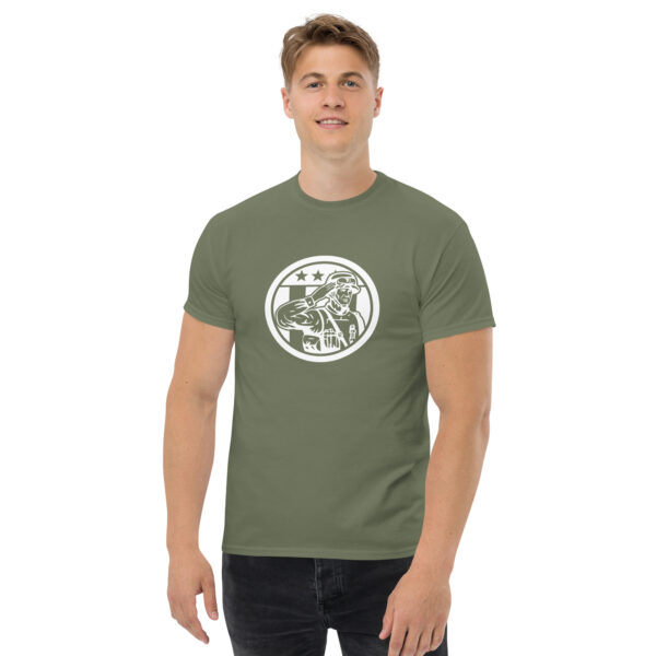 Saluting Soldier Military Green T-Shirt - Image 2