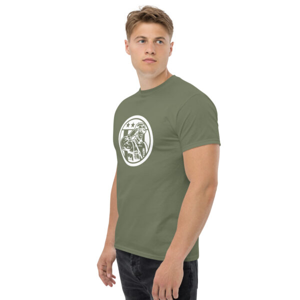 Saluting Soldier Military Green T-Shirt - Image 3