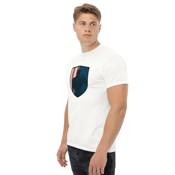 Saluting Soldier Flag T-Shirt - Image 3