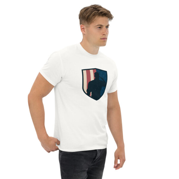 Saluting Soldier Flag T-Shirt - Image 4