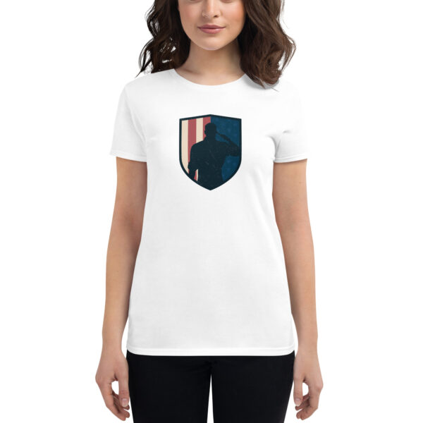 Saluting Soldier Flag T-Shirt - Image 3